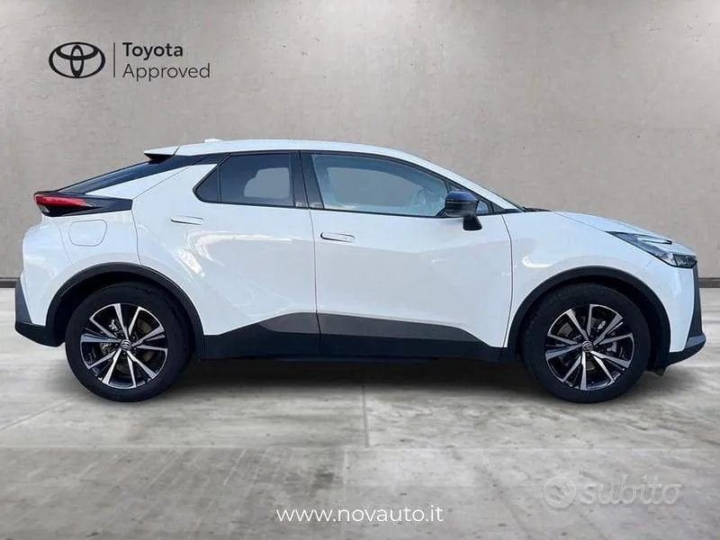 Toyota C-Hr 2024 photo 3