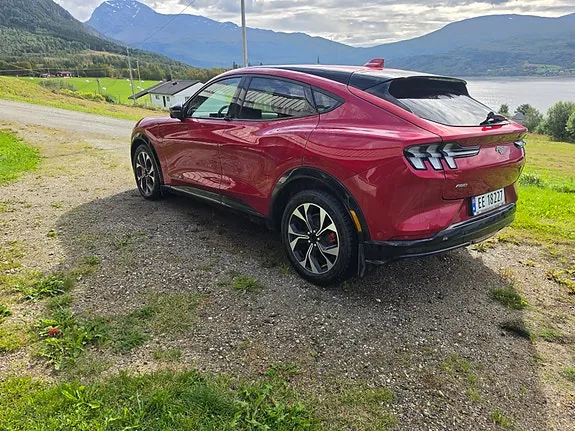 Ford Mustang Mach-E 2022 photo 3