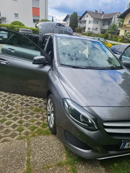 Mercedes-Benz B-Class 2015 photo 2