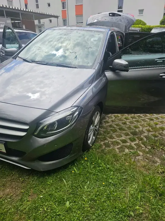 Mercedes-Benz B-Class 2015 photo 3