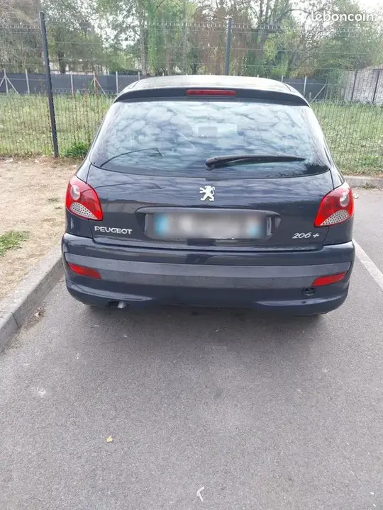 Peugeot 206 2010 photo 5
