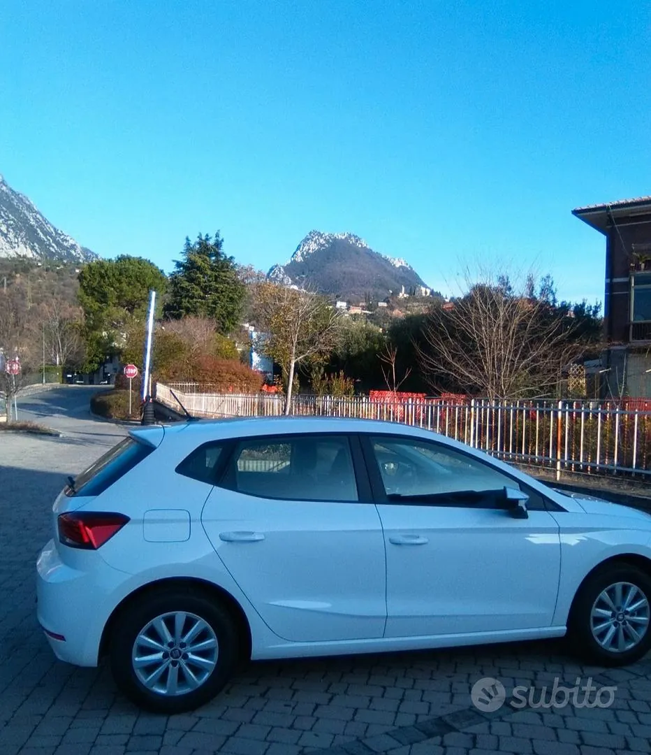 Seat Ibiza 2018 photo 2