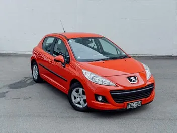 Peugeot 207 2010 photo 2
