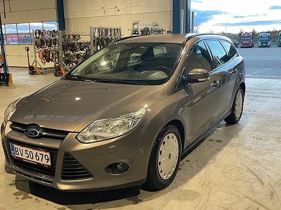 Ford Focus 2013 photo 2