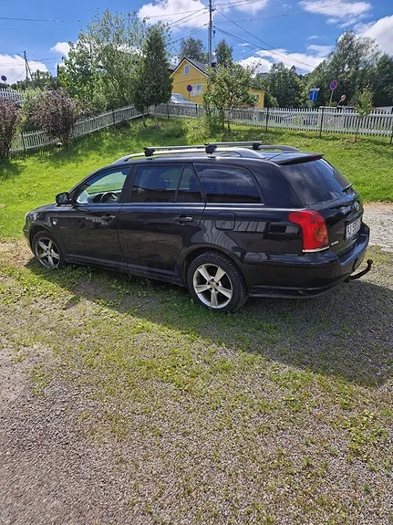 Toyota Avensis 2005 photo 3