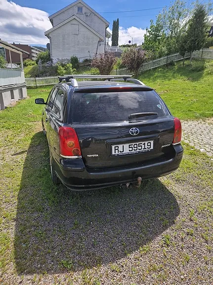 Toyota Avensis 2005 photo 4