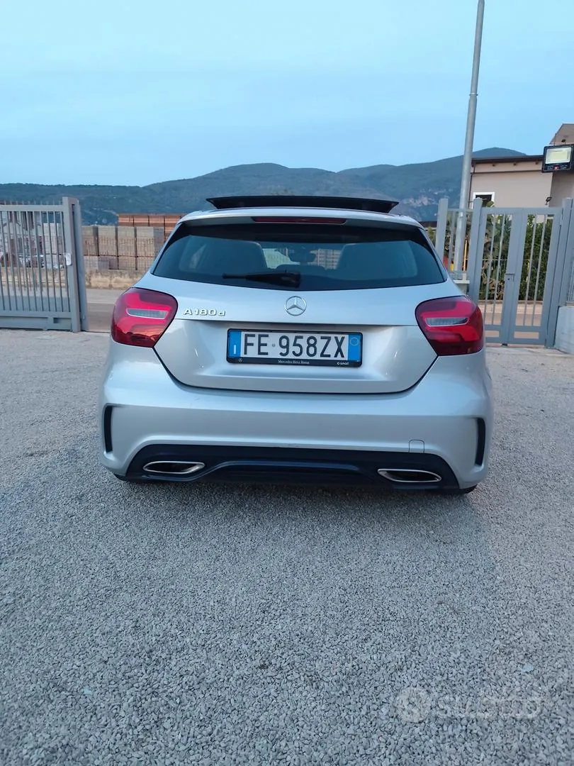 Mercedes-Benz A 180 2016 photo 5
