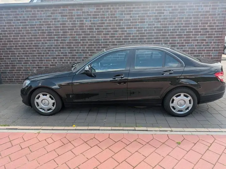 Mercedes-Benz C180