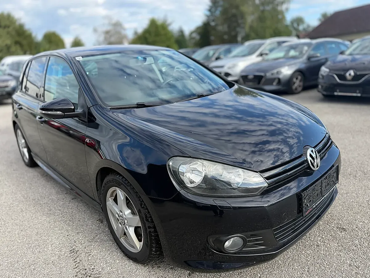 Volkswagen Golf 2010 photo 2