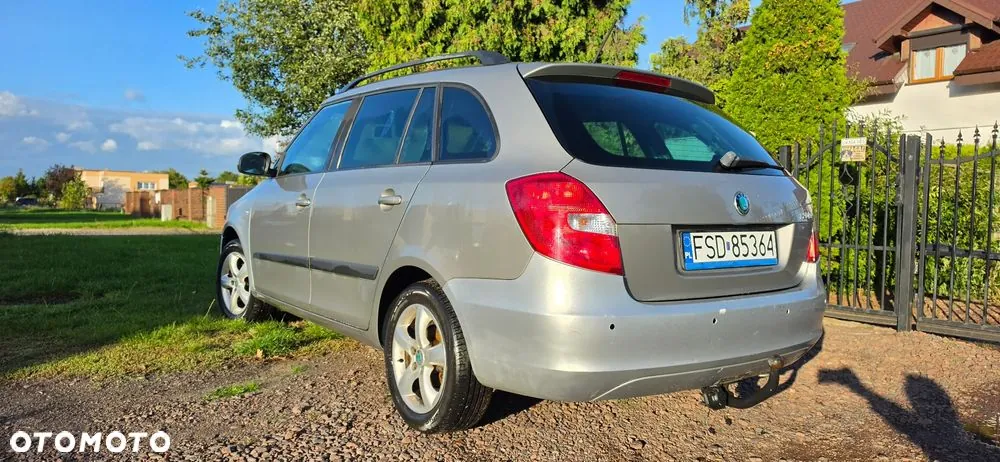 Skoda Fabia 2013 photo 2