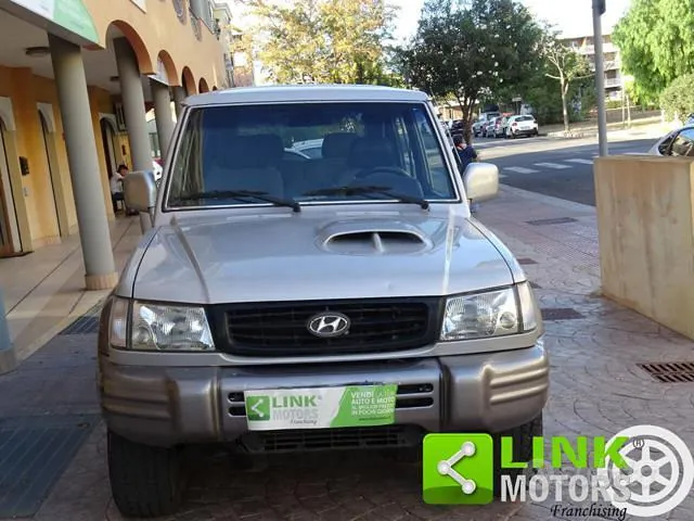 Hyundai Galloper 1999 photo 2