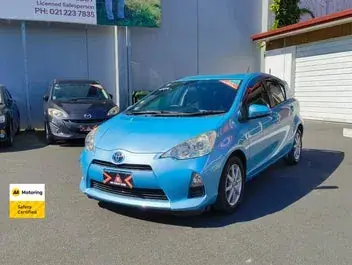 Toyota Aqua 2012 photo 4