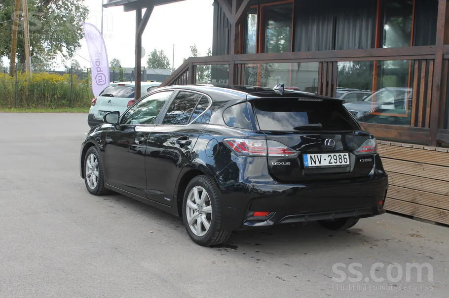 Lexus Ct 2014 photo 2