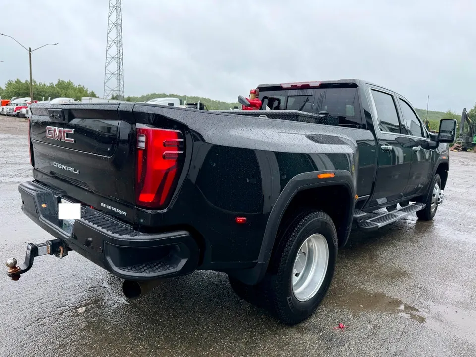 GMC Sierra 3500Hd Denali 2024 photo 4