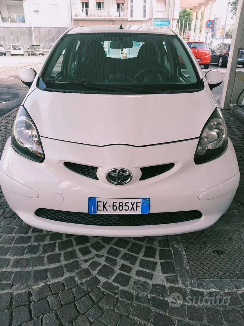 Toyota Aygo 2012 photo 2