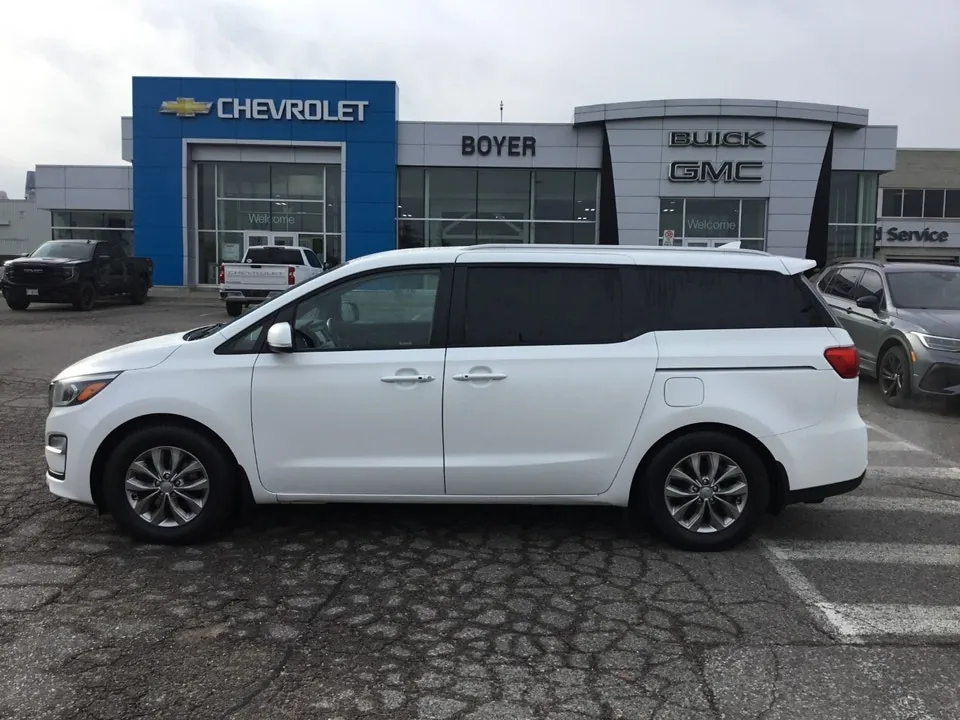 Kia Sedona 2020 photo 2