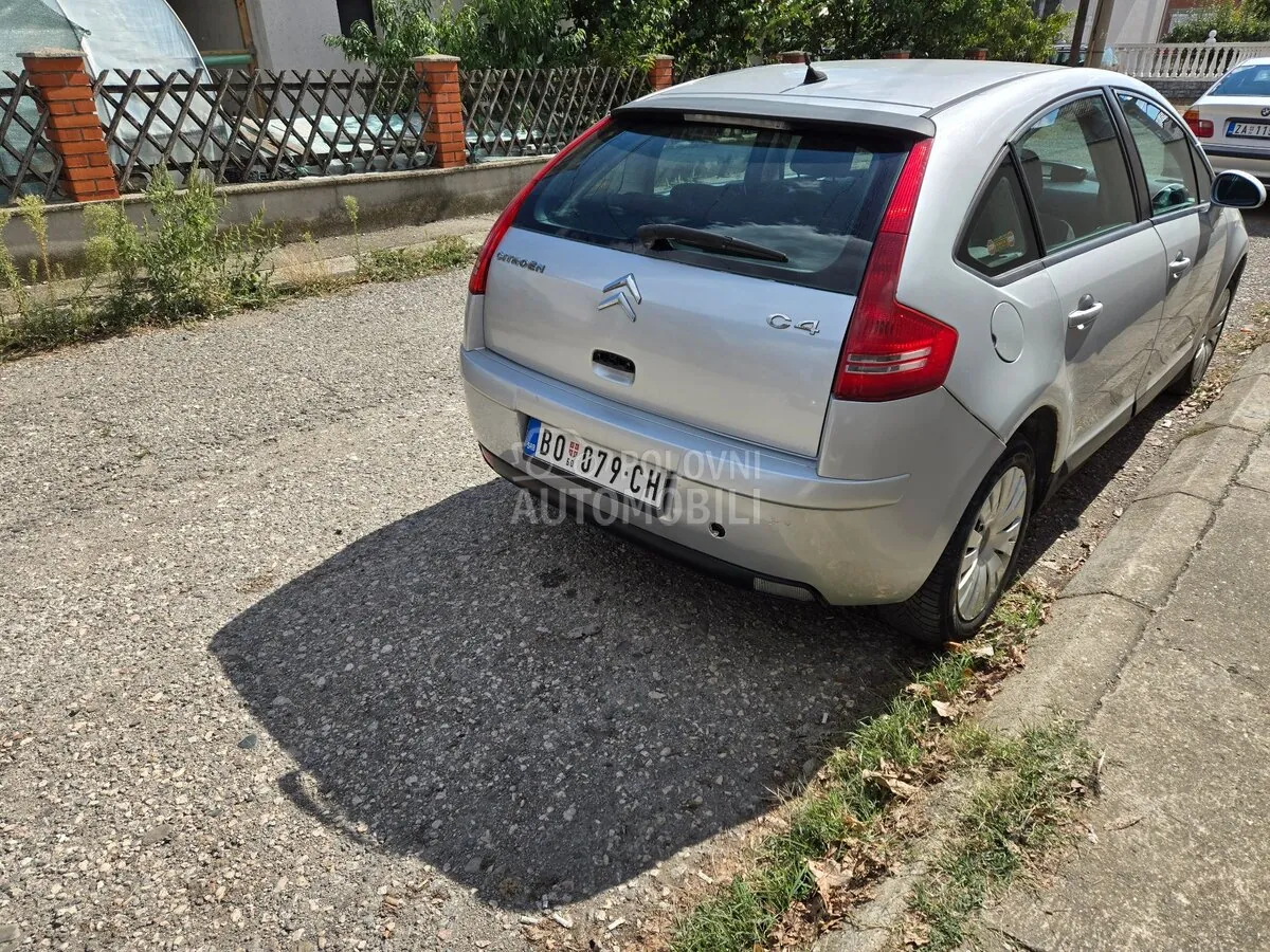Citroen C4 2006 photo 5