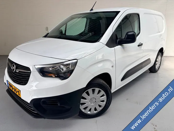 Opel Combo 2022 photo 2