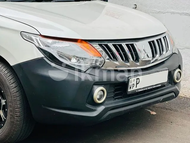 Mitsubishi L200 2016 photo 3
