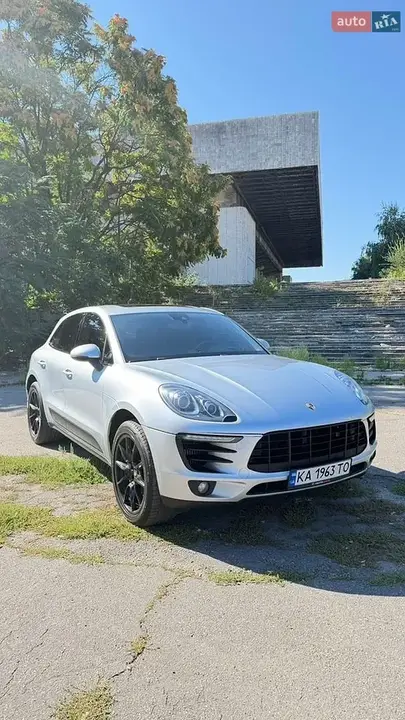 Porsche Macan