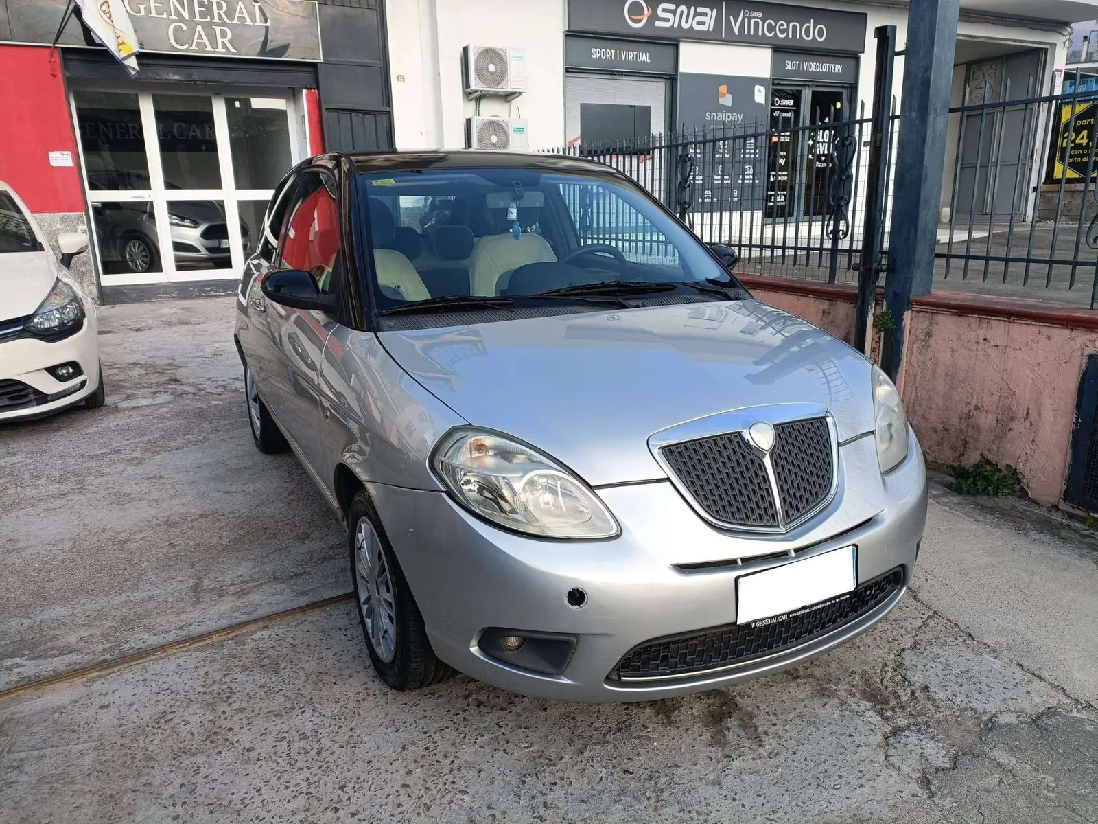 Lancia Ypsilon