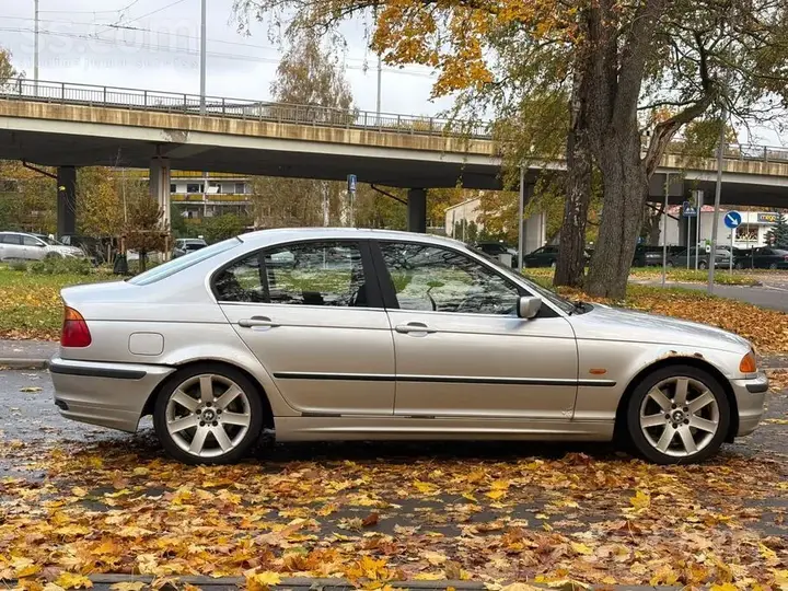 BMW 330 2000 photo 3