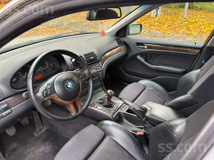 BMW 330 2000 photo 5