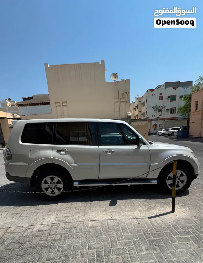 Mitsubishi Pajero 2008 photo 2