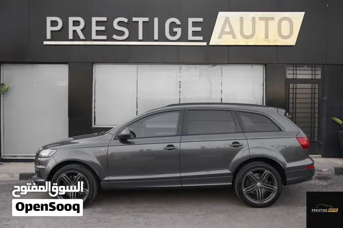 Audi Q7 2010 photo 2
