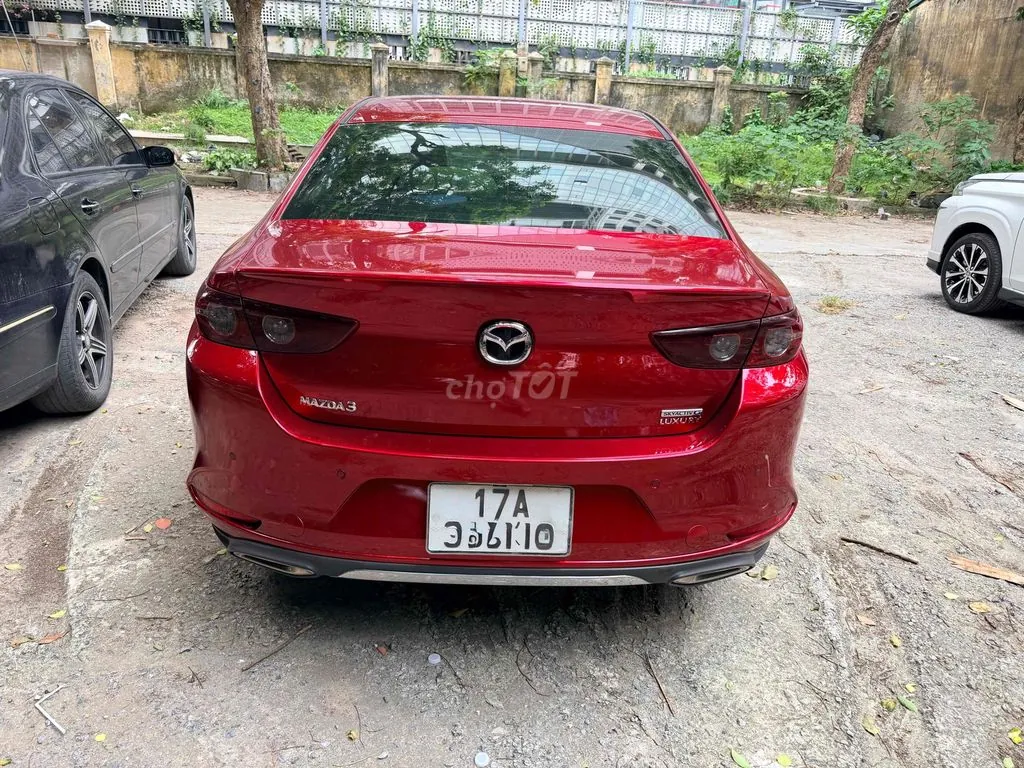 Mazda 3 2023 photo 2