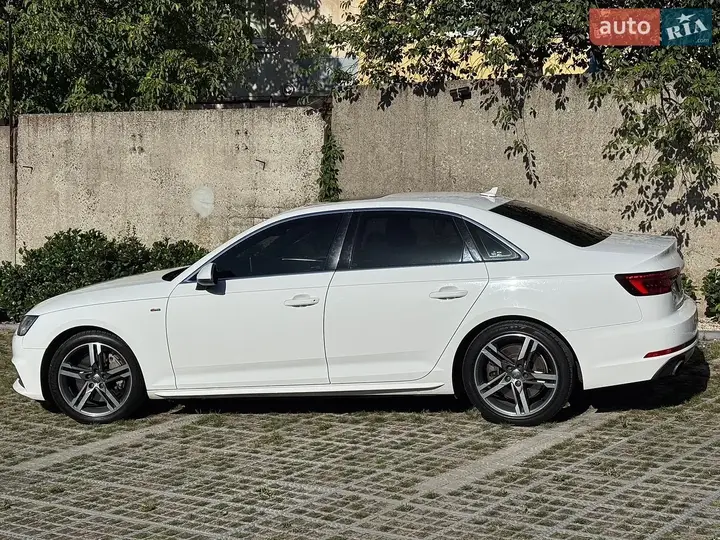 Audi A4 2017 photo 4
