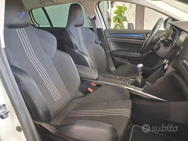 Renault Megane 2018 photo 3