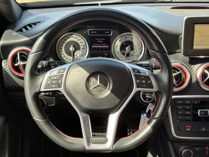 Mercedes-Benz A-Class 2014 photo 2