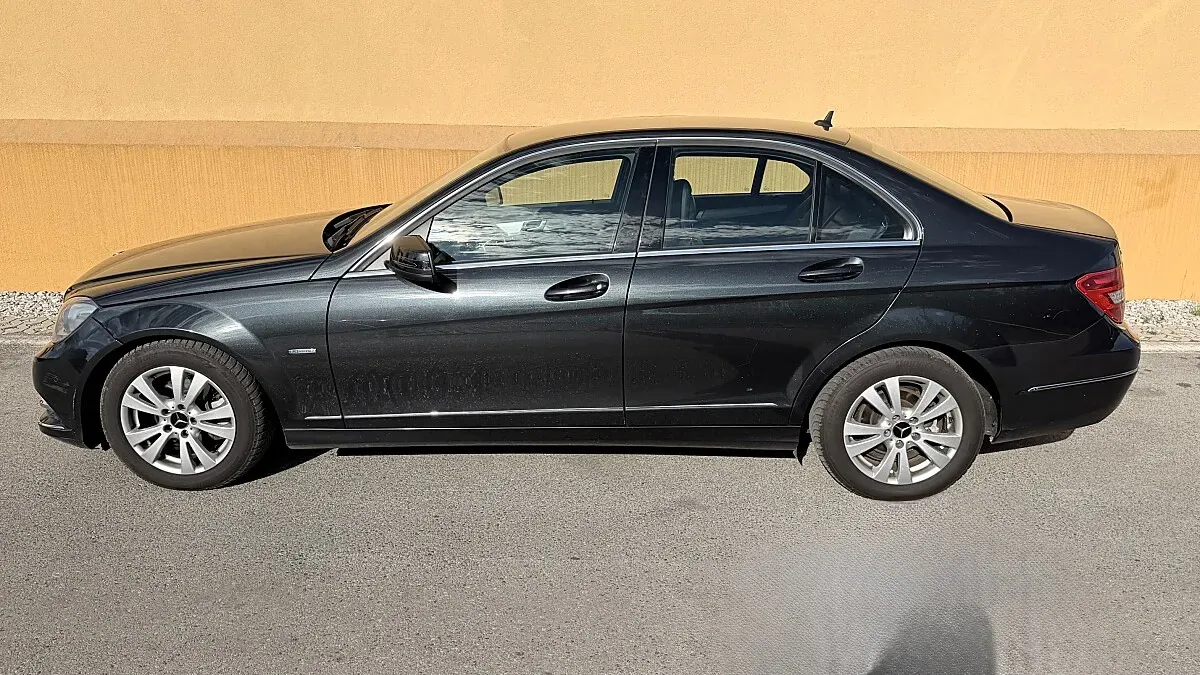 Mercedes-Benz C-Class 2012 photo 3