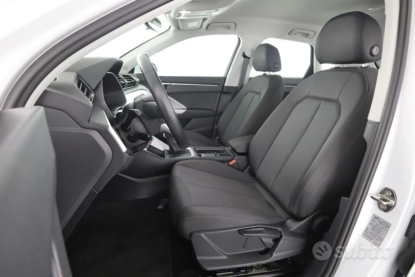 Audi Q3 2023 photo 3
