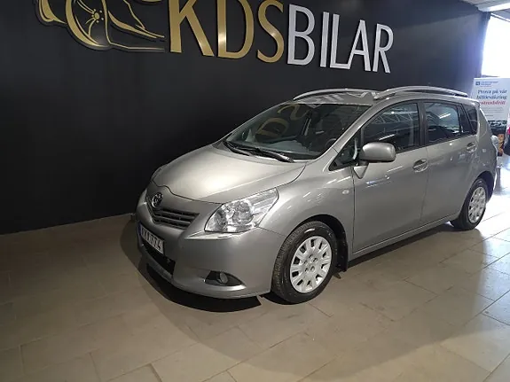 Toyota Verso 2010 photo 2