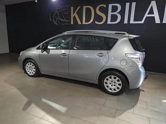 Toyota Verso 2010 photo 3