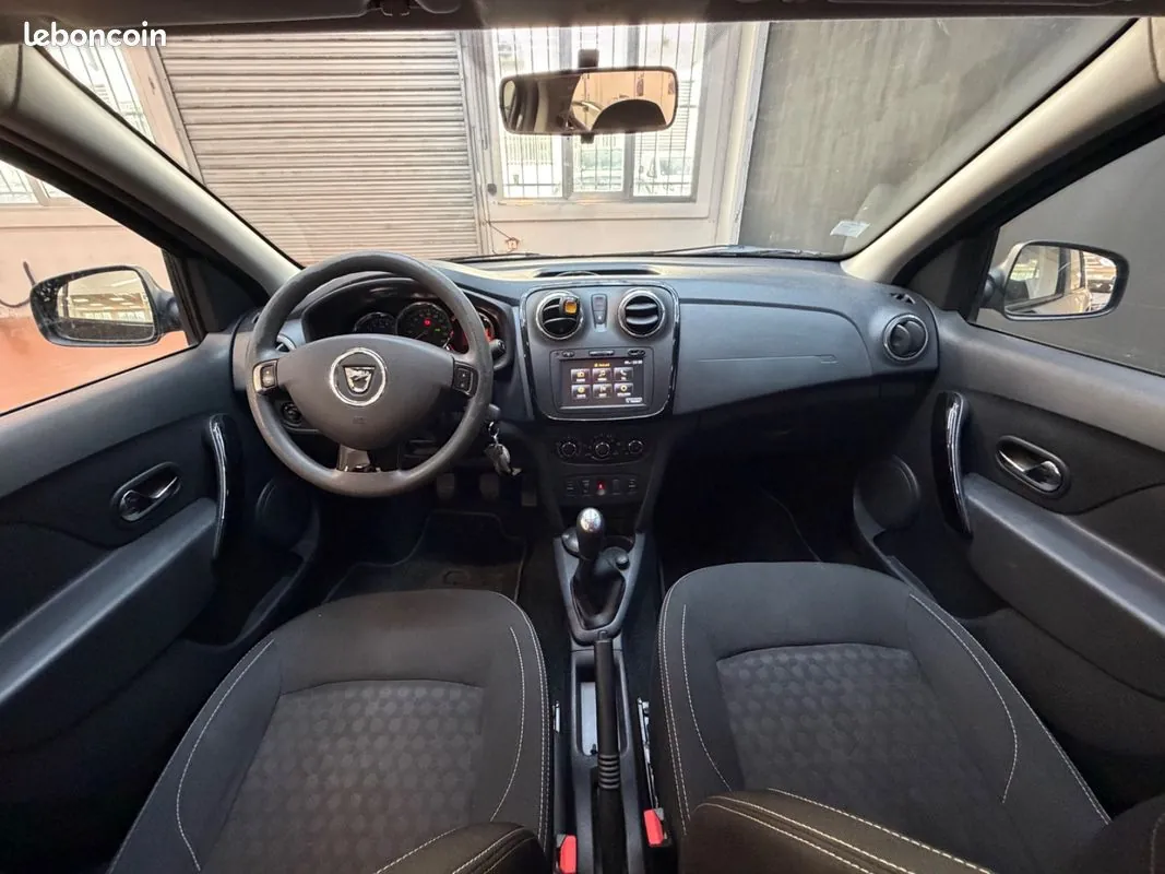 Dacia Sandero 2015 photo 2