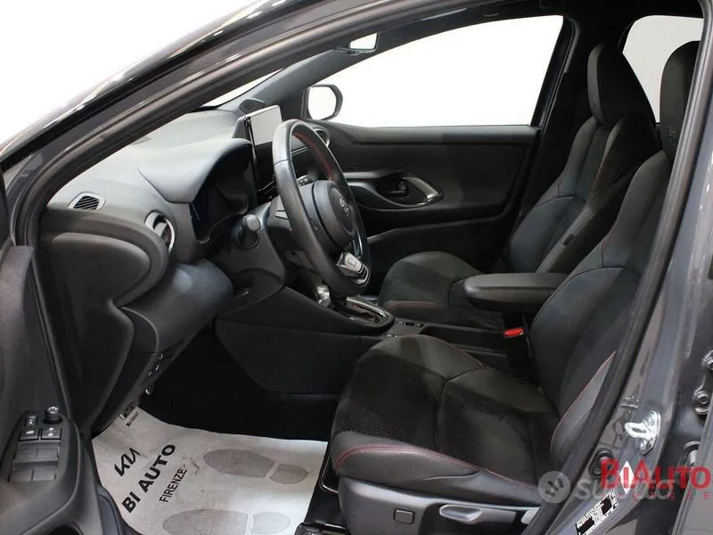 Toyota Yaris 2025 photo 5