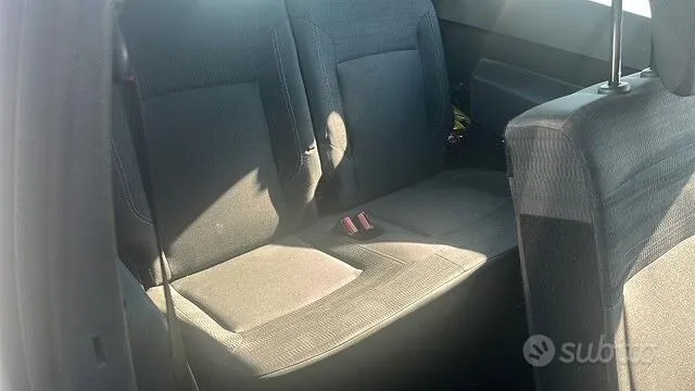 Dacia Lodgy 2012 photo 3