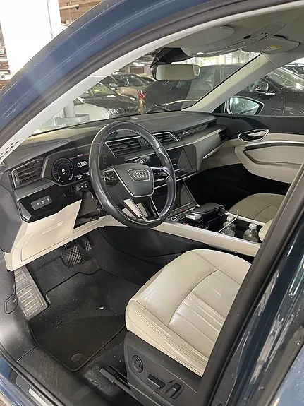 Audi Q8 E-Tron 2024 photo 3
