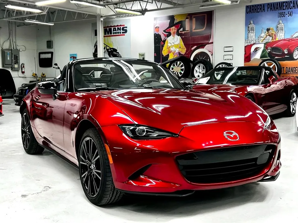 Mazda Miata 2025 photo 2