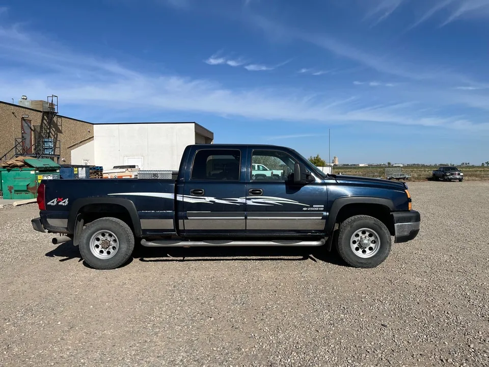 Chevrolet C/K Pickup 2500 2007 photo 2