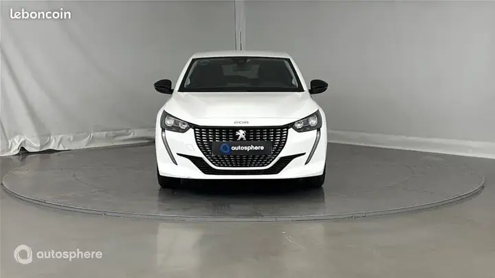 Peugeot 208 2023 photo 2