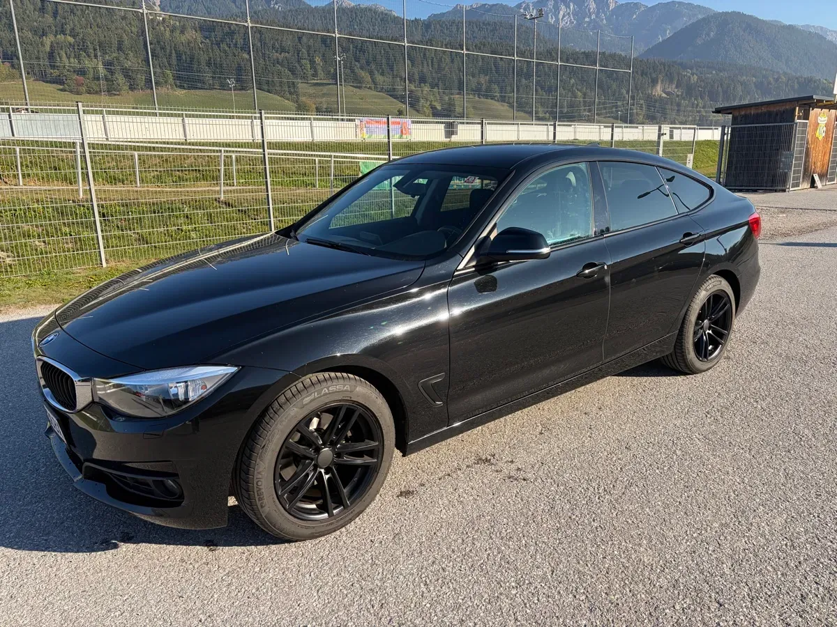 BMW 3 Series 2016 photo 2