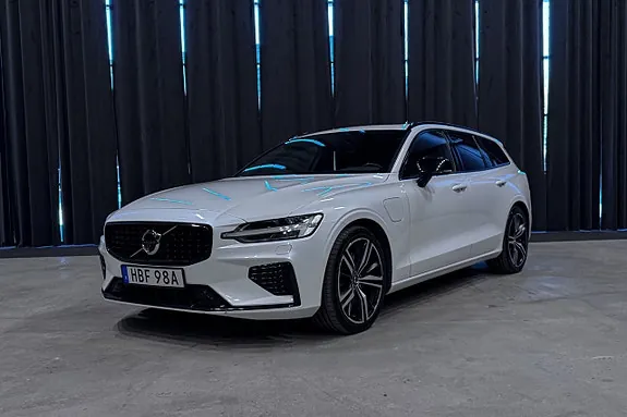 Volvo V60 2021 photo 2