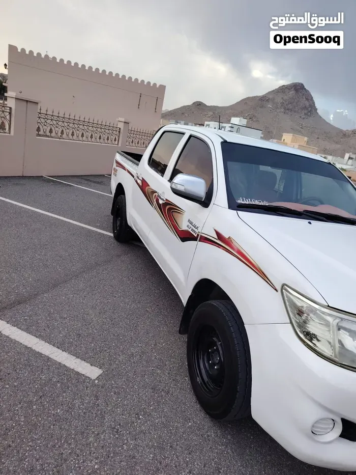 Toyota Hilux 2012 photo 3
