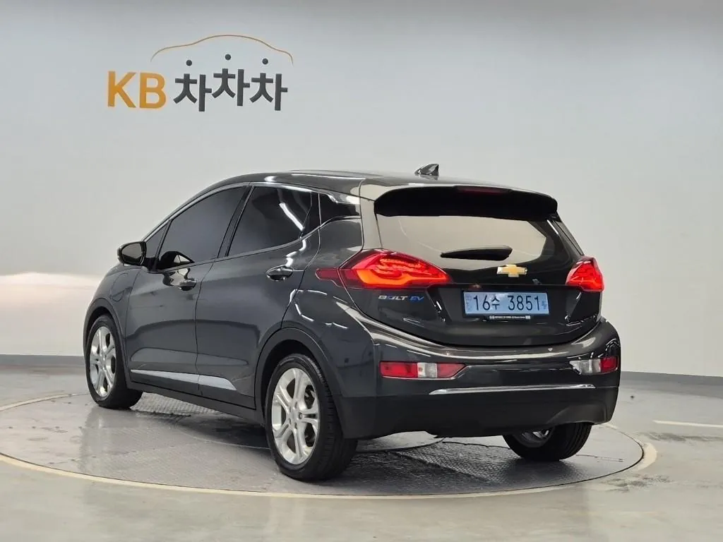 Chevrolet Bolt 2019 photo 2
