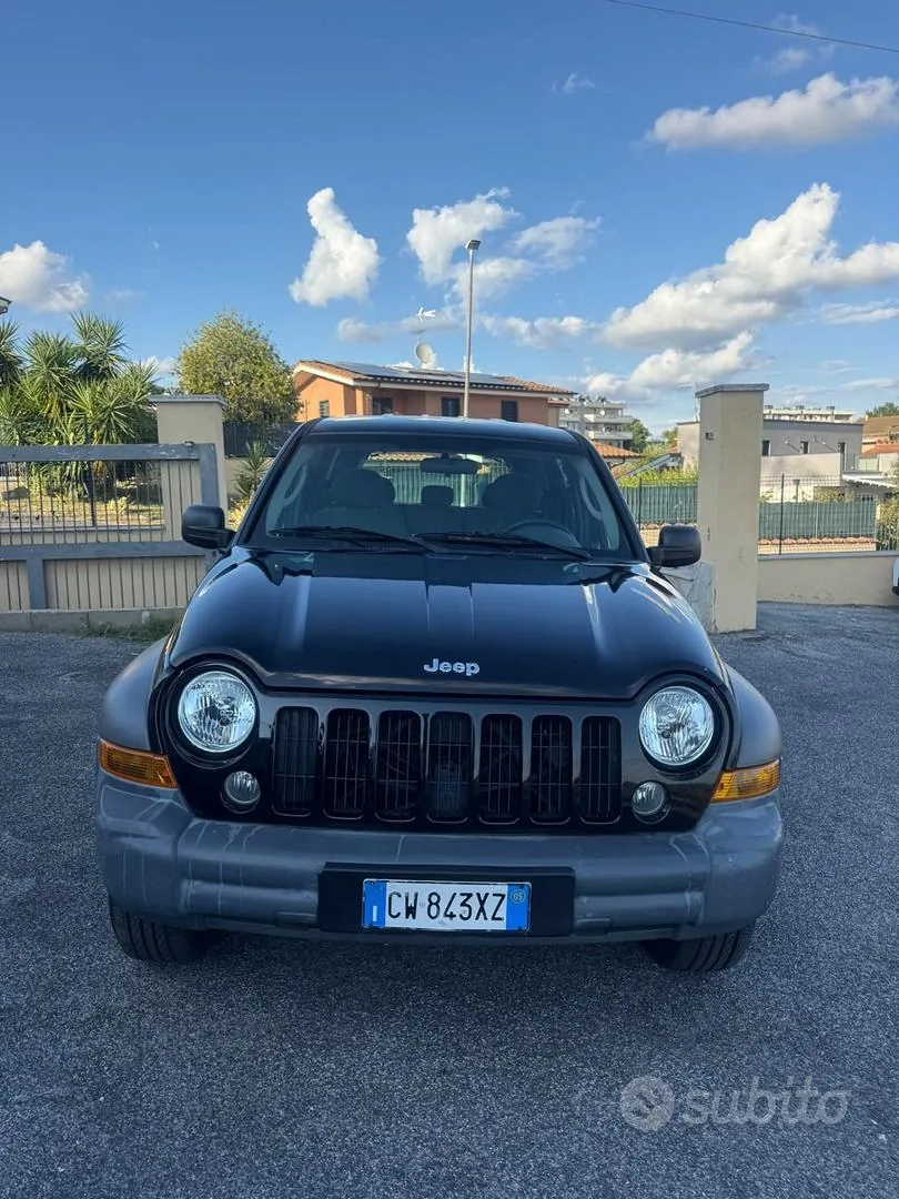 Jeep Cherokee 2006 photo 4