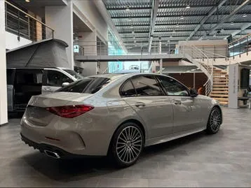 Mercedes-Benz C-Class photo 3